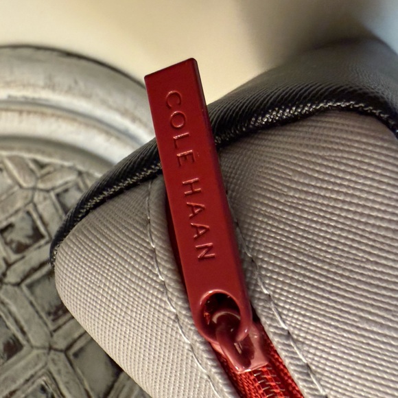 Cole Haan travel set - Picture 8 of 9